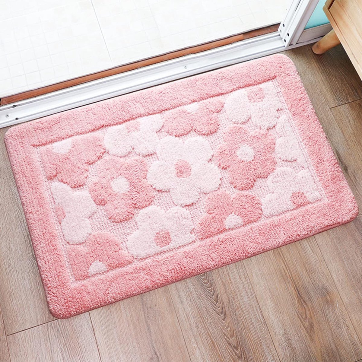 Omgoods - Rosa Bloemige Microfiber Badmat met Antislip en Zachte Textuur