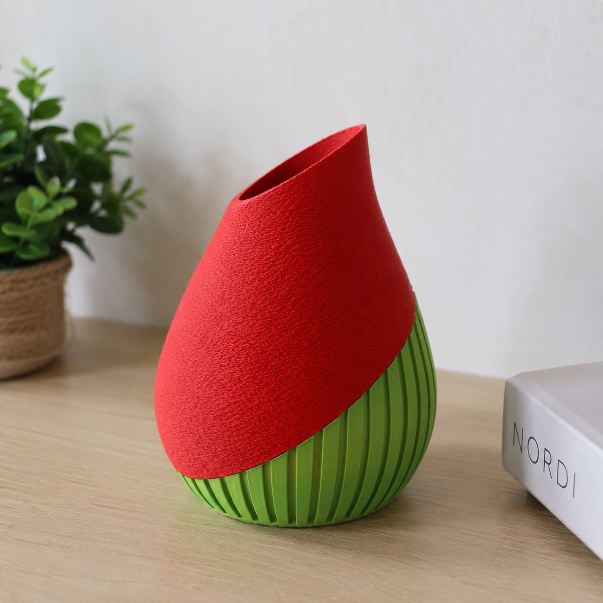 printlab3D 3D Geprinte Design Vaas – Moderne Decoratieve Bloemenvaas – Rood & Groen