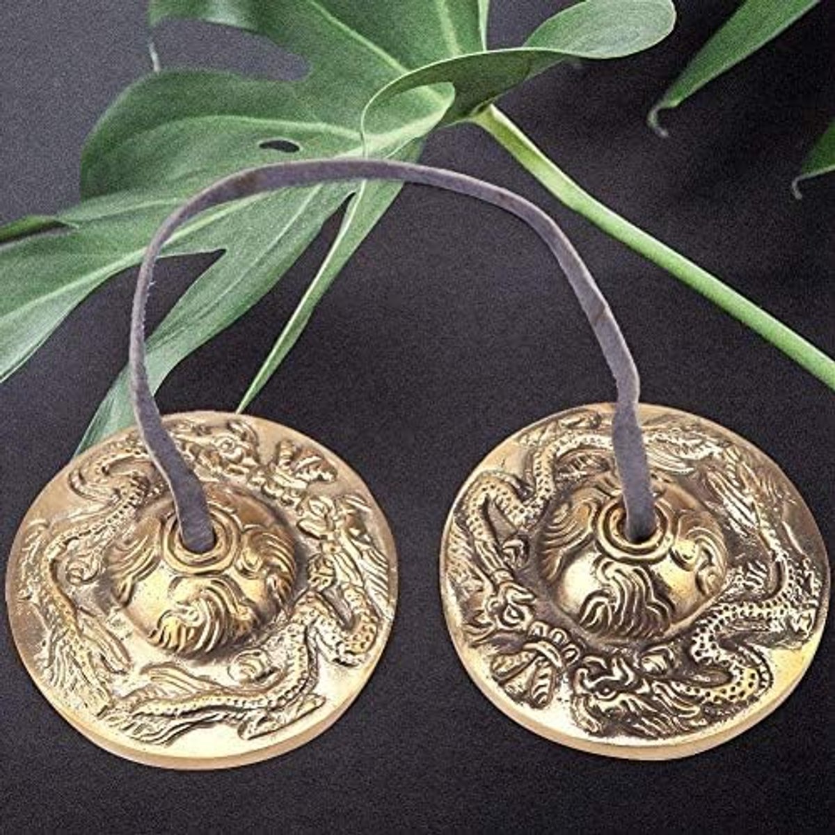 Tibétaine de Méditation Instrument de Percussion Temple Bouddhiste Sonor en Laiton Taillé à la Main Méditation Tibétaine Cloche Artisanale 2.6in / 6.5cm(#3)