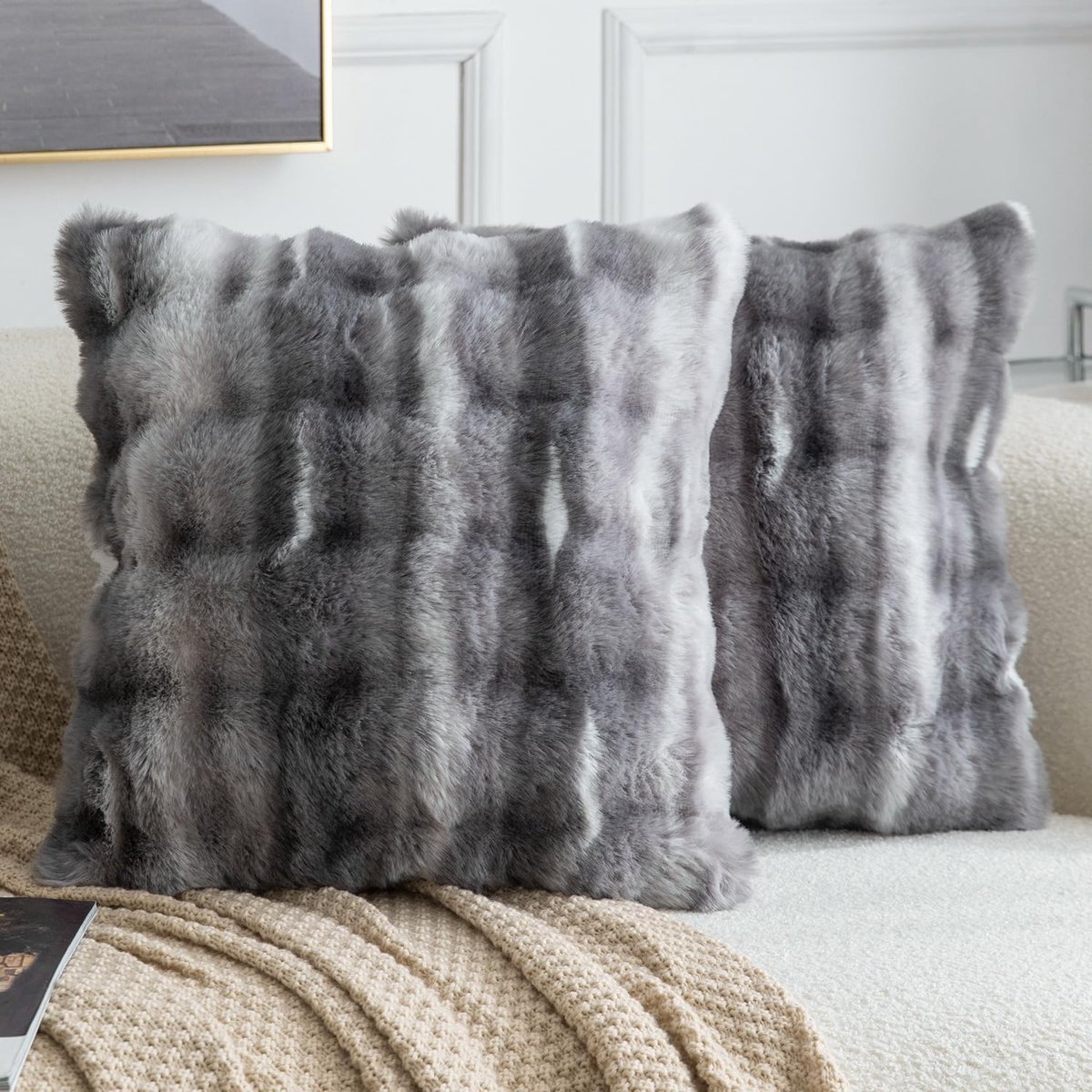 SnelShoppen - Set van 2 Dikke Pluche Faux Wol Decoratieve Zachte Kussenslopen 60x60 cm Donker Grijs voor Bank en Slaapkamer