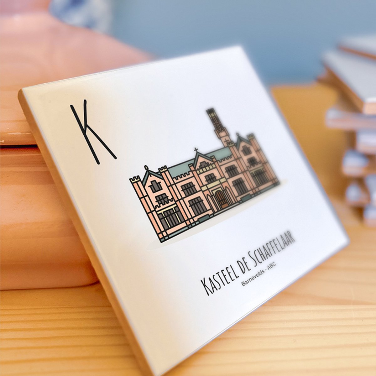 Kasteel De Schaffelaar - ABC tegeltje Barneveld - Keramiek met Handgetekende Illustratie - Wanddecoratie - Woondecoratie - Relatiegeschenk - Souvenir - 10,8 x 10,8 cm