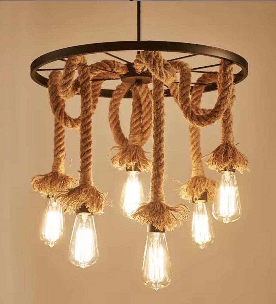 Industriële Wagenwiel Touw Hanglamp - 6-Lichts Kroonluchter - Natuurlijk Henneptouw & Zwart Metaal - Vintage Plafondlamp - Exclusief Lampen