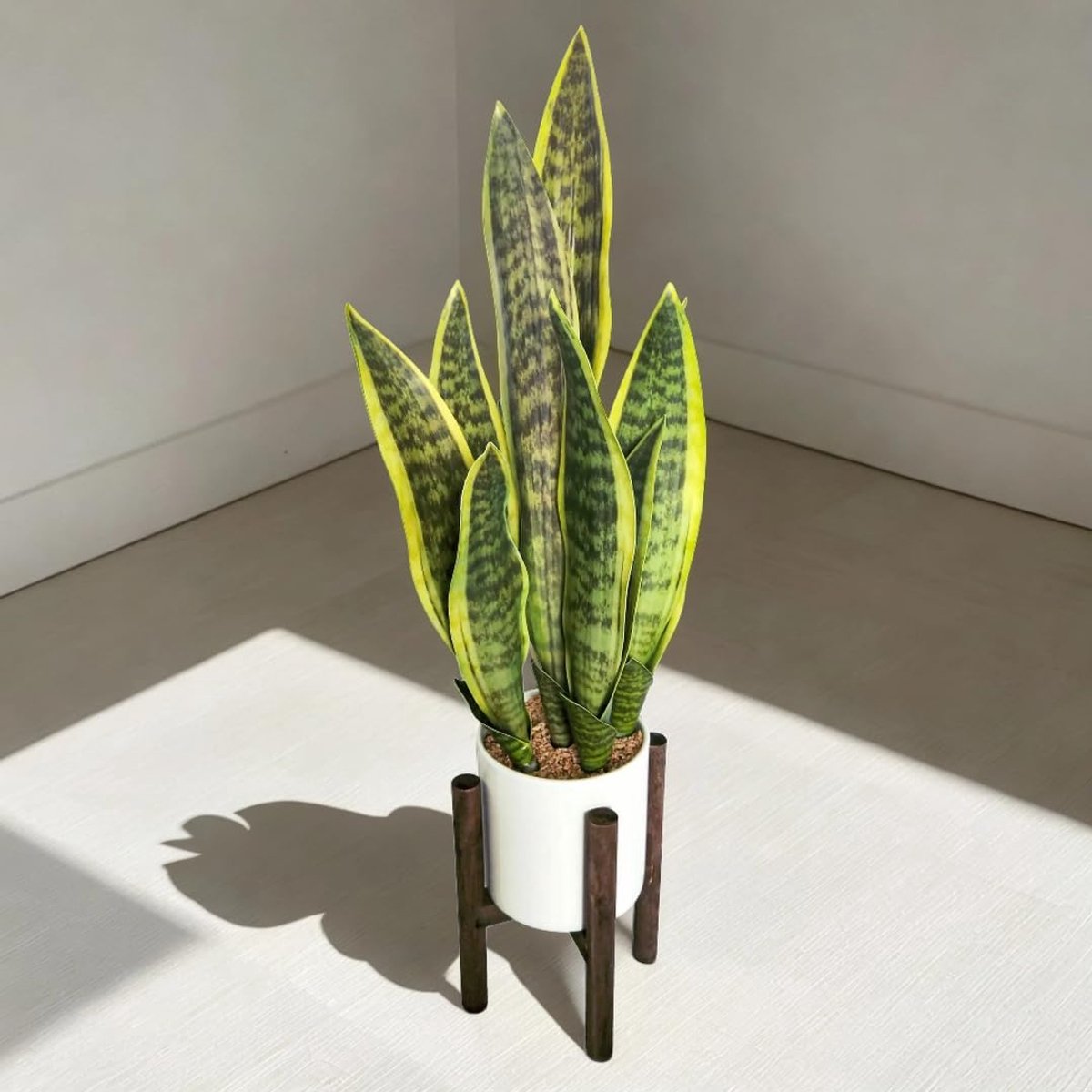 SnelShoppen - Kunstmatige Slangenplant Pot 68,6 cm | Luchtzuiverende Nepplant in Witte Keramische Pot | Perfecte Woondecoratie en Raamdecoratie | Groe