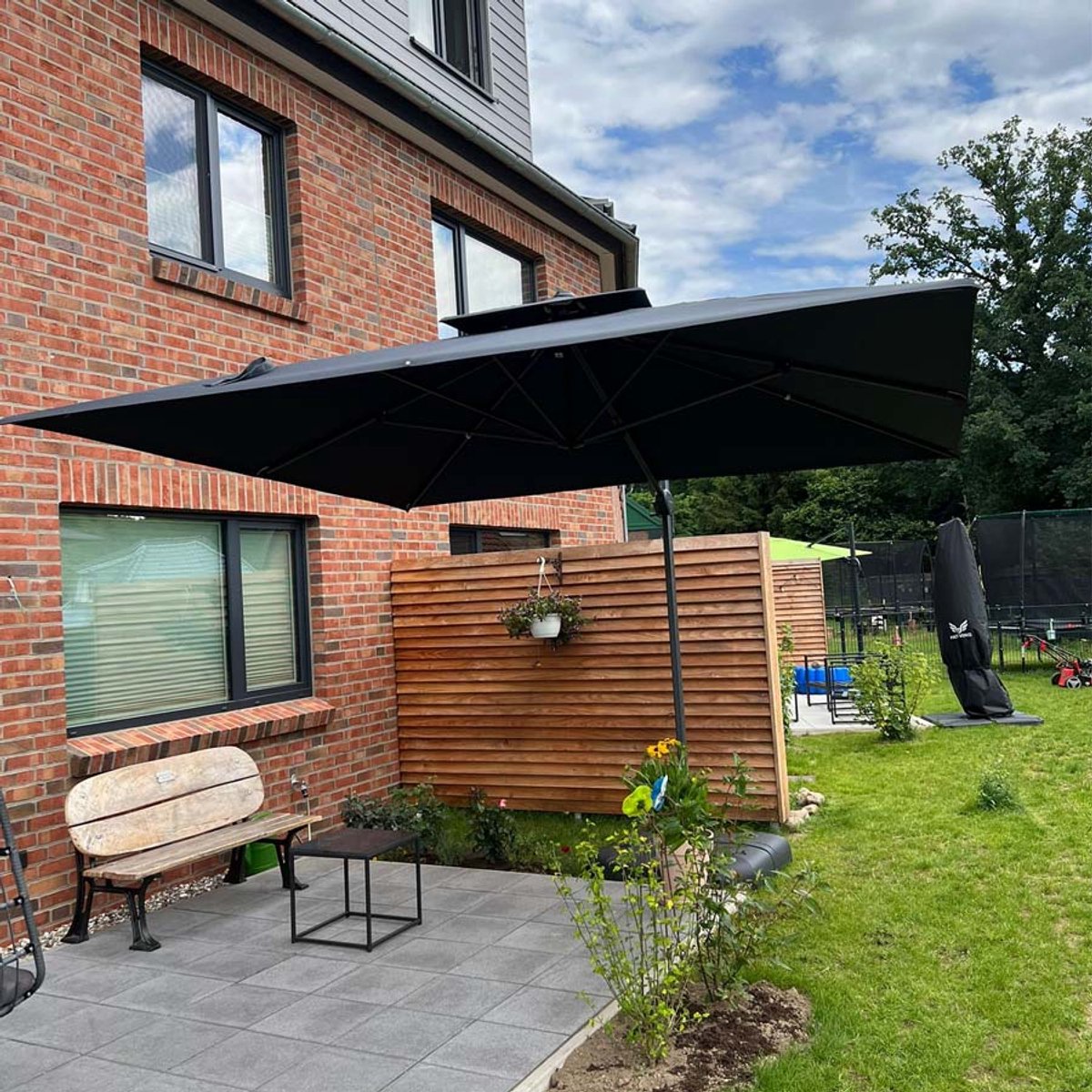 Purple Leaf Parasol déporté à double toit et manivelle 300x300 cm - Gris
