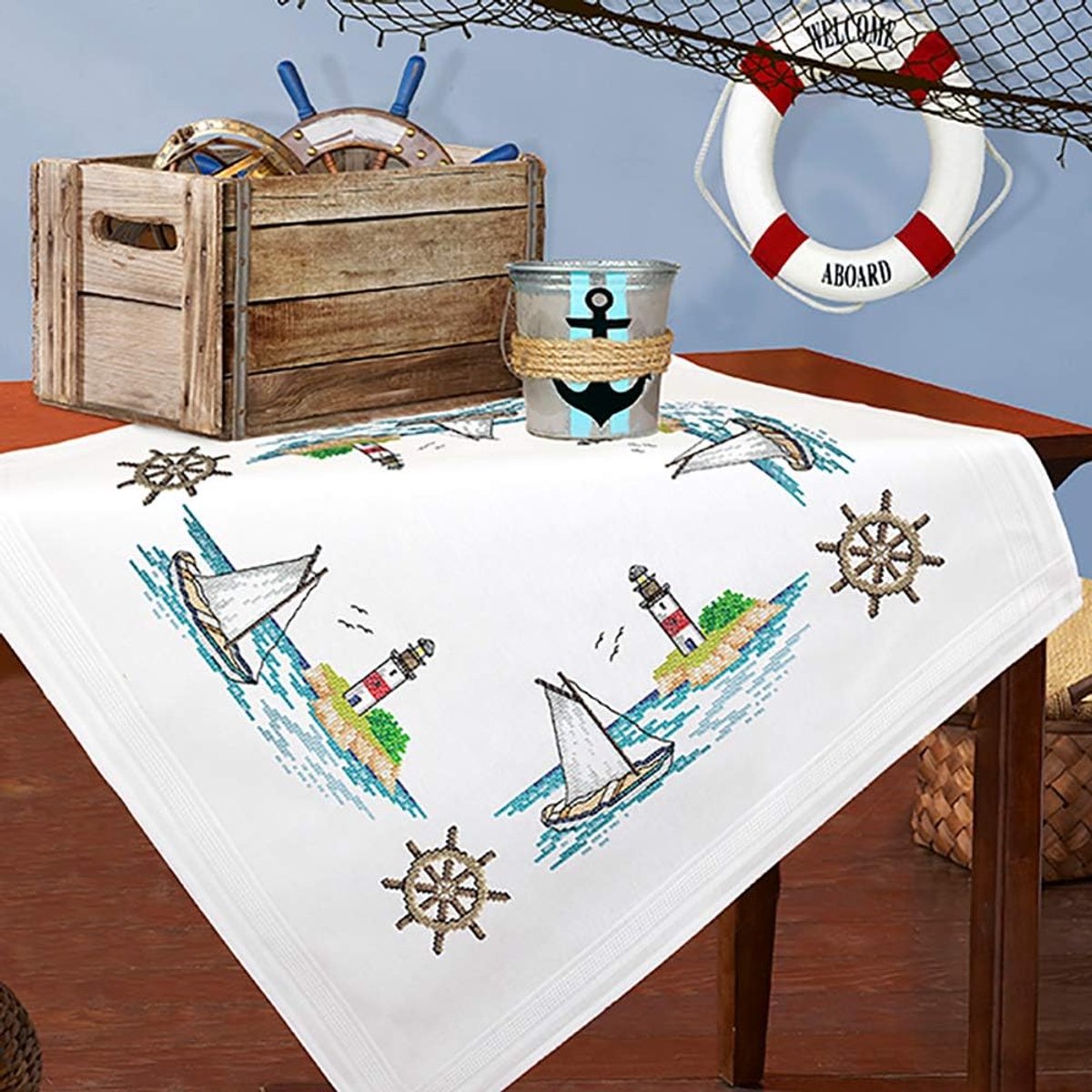 Borduurpakket zeilboot & vuurtoren tafelkleed 80x80 cm – kruissteek voorgetekend – compleet borduurset van 100% katoen – borduurset voor volwassenen – maritiem design