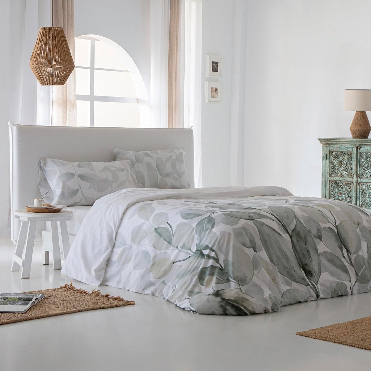 Dekbedovertrek van 100% katoen, draaddichtheid 144, wit en groen, bed met 180 cm, inclusief dekbedovertrek 260 x 240 cm + 2 kussenslopen van 100% katoen, knoopsluiting