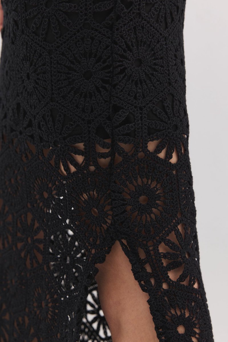 Jupe midi en dentelle doublée