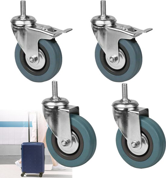 Set van vier grijze rubberen zwenkwielen met metalen beugel en M12 schroefdraad. Twee hebben een rem. Op de achtergrond een reiziger met koffer.