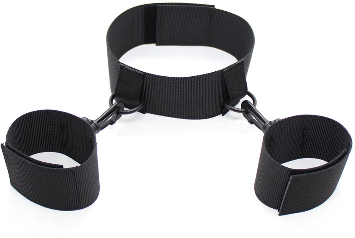 Smart Moves - Collar met Handboeien Combinatie - Zwart