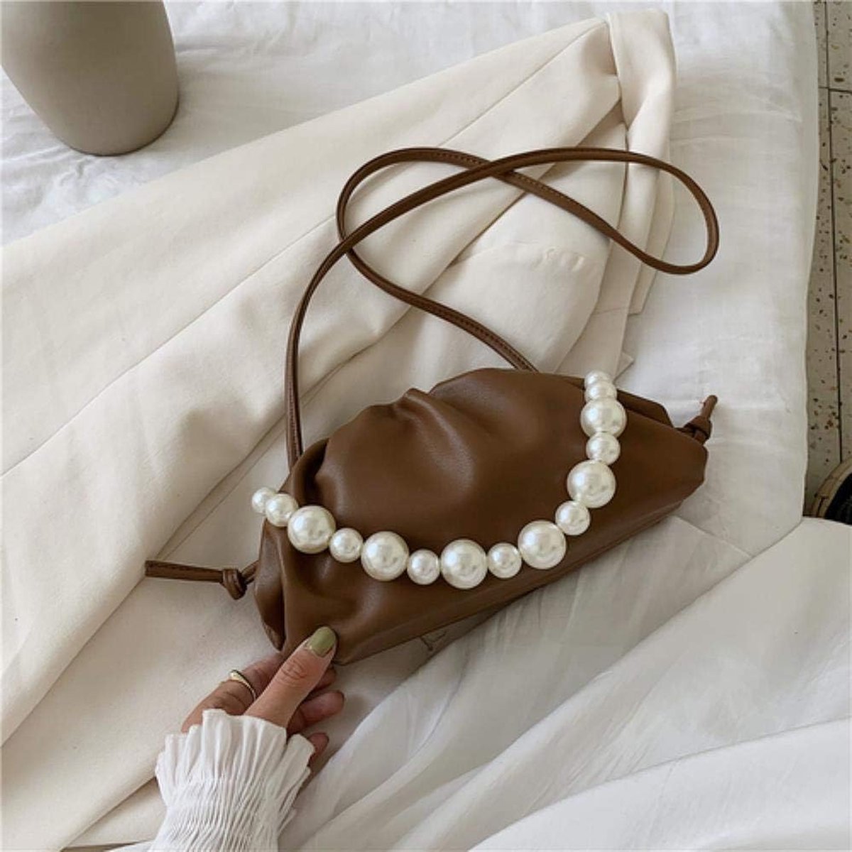 Pearl Sweet Cloud-tassen Kleine leren crossbody-tassen voor dames Schouder handtassen Dames Cross Body-tas, bruin, 25cmx13cmx8cm