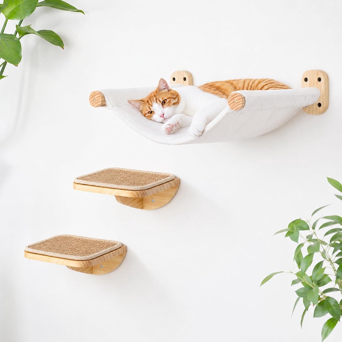 Kattenklimwandset met hangmat en 2 sisaltreden van massief hout | De kattenwandset bevat een omkeerbare hangmat (canvas/pluche) en twee massief houten treden met afneembare sisalmatten.