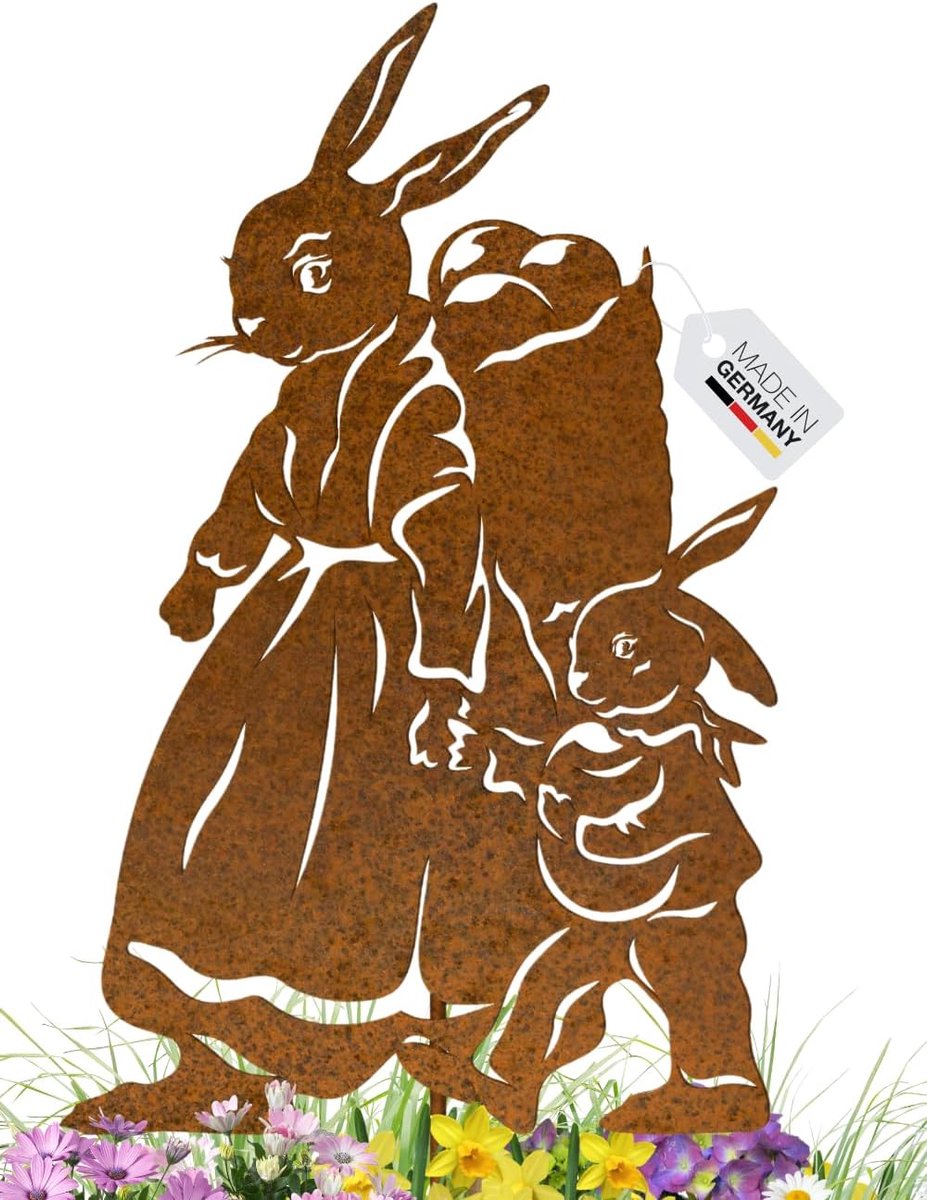 Stalen design patina paashaas en konijnenkind 48 cm met spies handgemaakt Germany, leuke tuindecoratie van roestmetaal, decoratie roestlook, roestfiguren dieren, roestfiguren tuin,
