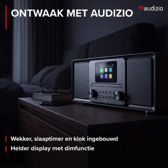 Zwart Audizio Palmi radio met CD-speler, wakker en dimbaar display op nachtkastje.