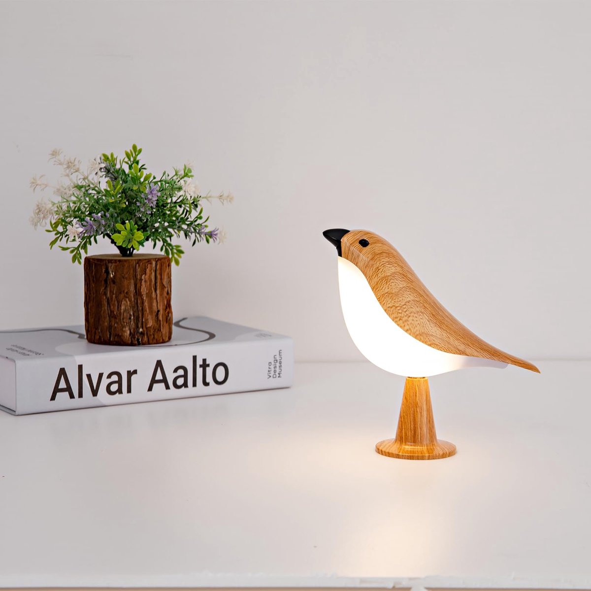 Schattige tafellamp in vogelvorm – Bedlampje met touchbediening – Creatief ontwerp met geluidseffecten – Dimbaar in 3 standen – Sfeerlicht met aromatherapie – Geschikt voor slaapkamers & auto's – Houtkleur