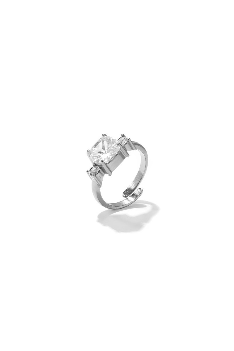 Liora - Ring - Strass - Stainless Steel - - Zilver