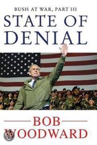 Boekomslag met George W. Bush die zwaait voor een Amerikaanse vlag. Titel: State of Denial. Auteur: Bob Woodward.