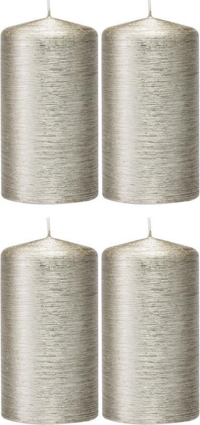 4x Zilveren cilinderkaarsen/stompkaarsen 7 x 13 cm 25 branduren - Geurloze zilverkleurige kaarsen - Woondecoraties