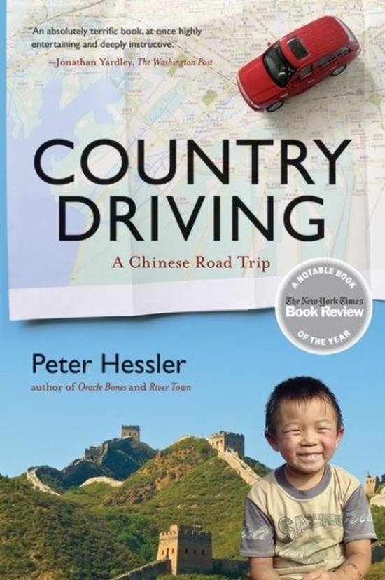 Livre 'Country Driving: A Chinese Road Trip' de Peter Hessler, avec un garçon et la Grande Muraille sur la couverture.