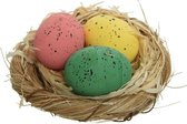 4x Nestje met kippeneieren roze/groen/geel 9 cm decoratie - Pasen feestdecoratie/versiering
