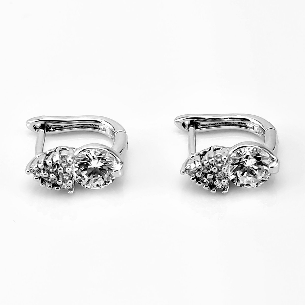XUPING Elegante Oorbellen met Heldere Zirkonias