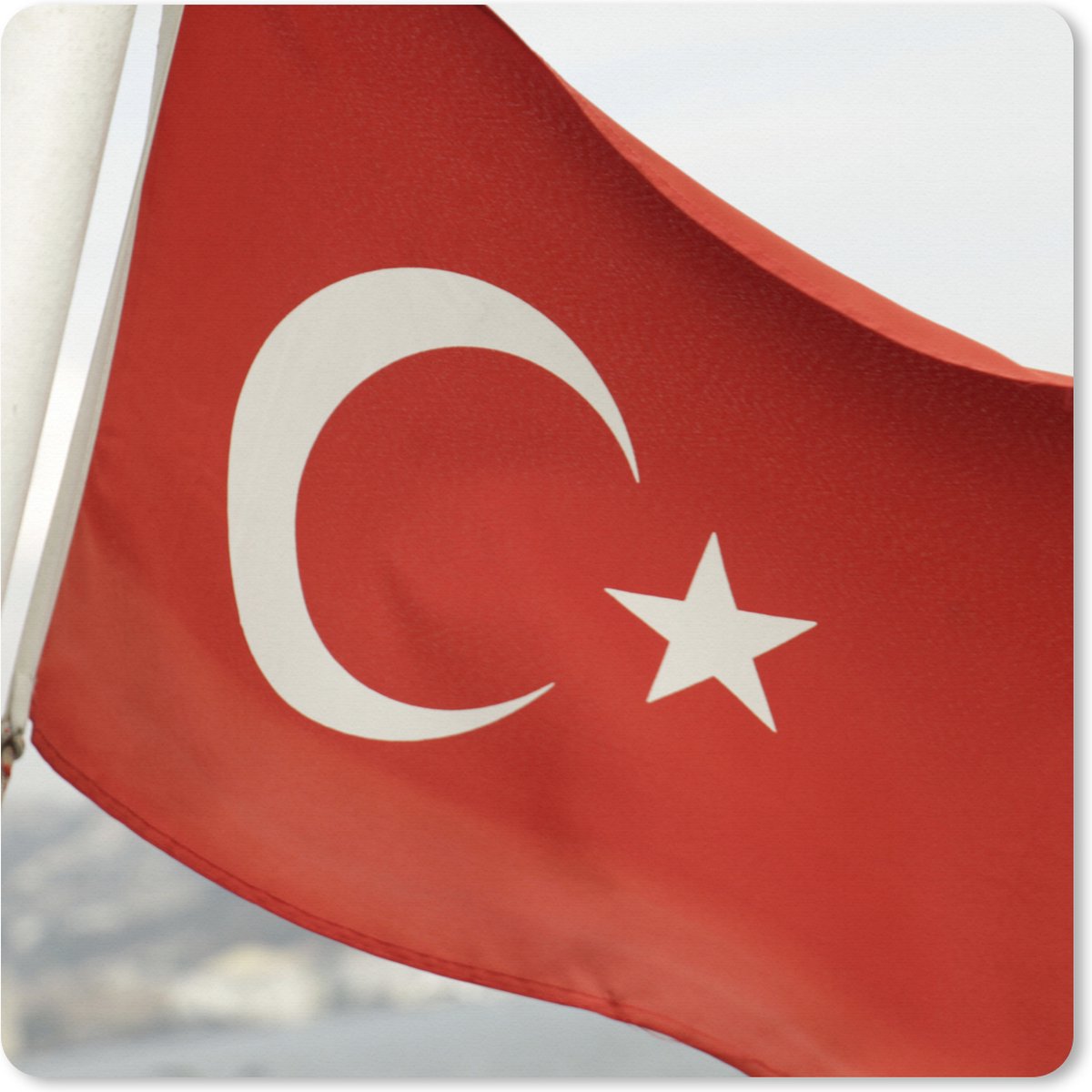Muismat XXL - Bureau onderlegger - Bureau mat - De vlag van Turkije wappert in de wind - 60x60 cm - XXL muismat