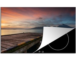 KitchenYeah® Inductie beschermer 76x51.5 cm - Afbeelding van een steiger dat aan het eiland Ternate ligt - Kookplaataccessoires - Afdekplaat voor kookplaat - Inductiebeschermer - Inductiemat - Inductieplaat mat