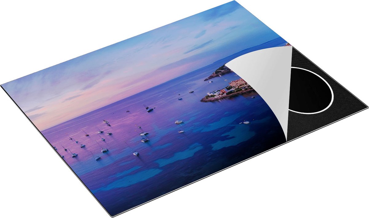 Chefcare Inductie Beschermer Ibiza met Boten op het Water bij Zonsopgang - 77x59 cm - Afdekplaat Inductie - Kookplaat Beschermer - Inductie Mat
