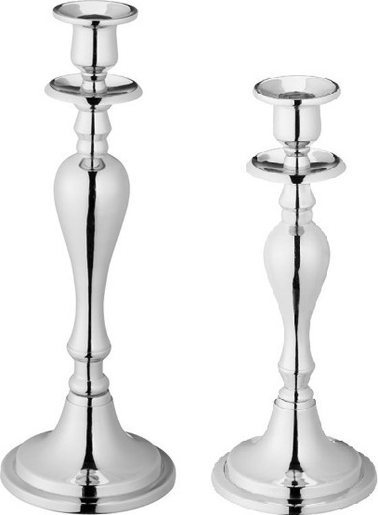 Set van 2x luxe kaarsenhouders/kandelaars voor dinerkaarsen klassiek zilver metaal 25 en 30 cm