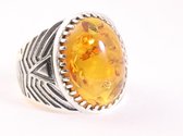 Zware bewerkte zilveren ring met amber - maat 18.5