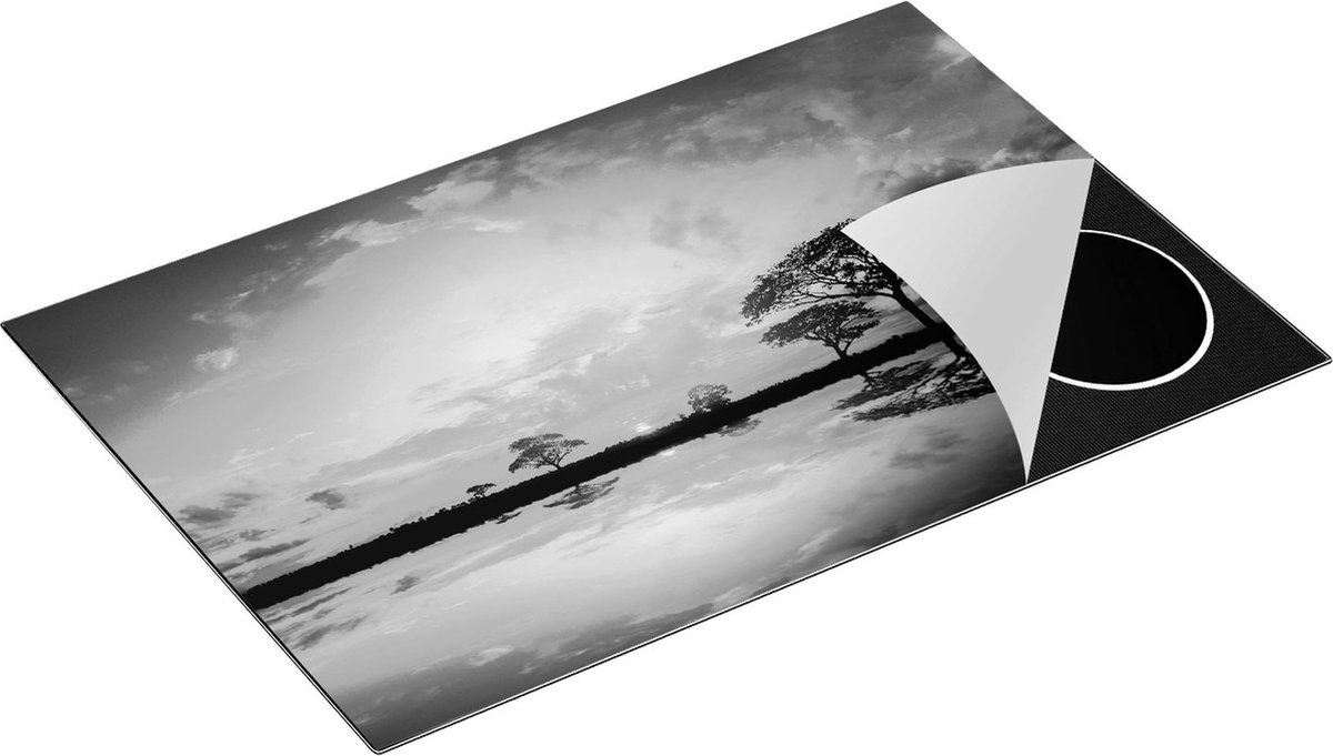 Chefcare Inductie Beschermer Silhouet van Bomen tijdens Zonsondergang - Zwart Wit - 81,2x52 cm - Afdekplaat Inductie - Kookplaat Beschermer - Inductie Mat