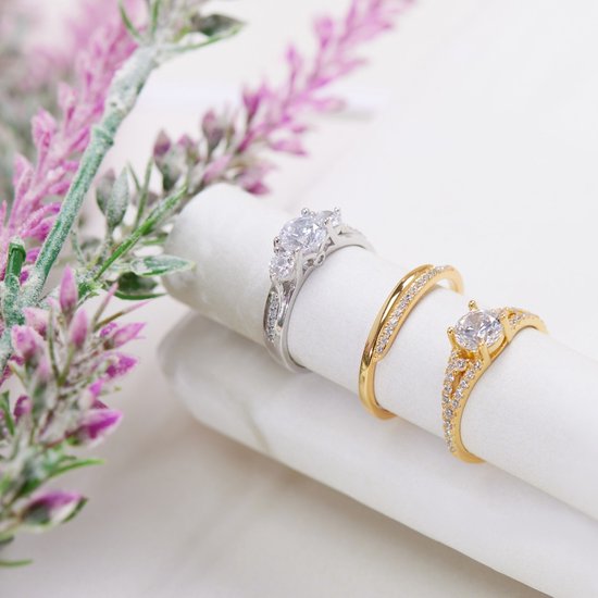 Bague en argent avec zircone