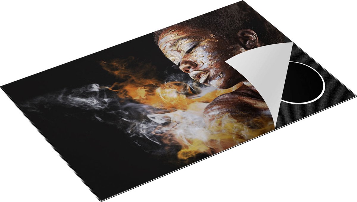 Chefcare Inductie Beschermer Afrikaanse Vrouw met Zilver en Goud - 81,2x52 cm - Afdekplaat Inductie - Kookplaat Beschermer - Inductie Mat