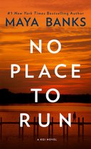 Boekomslag: No Place to Run van Maya Banks, #1 New York Times Bestseller, met een zonsondergang en een steiger.