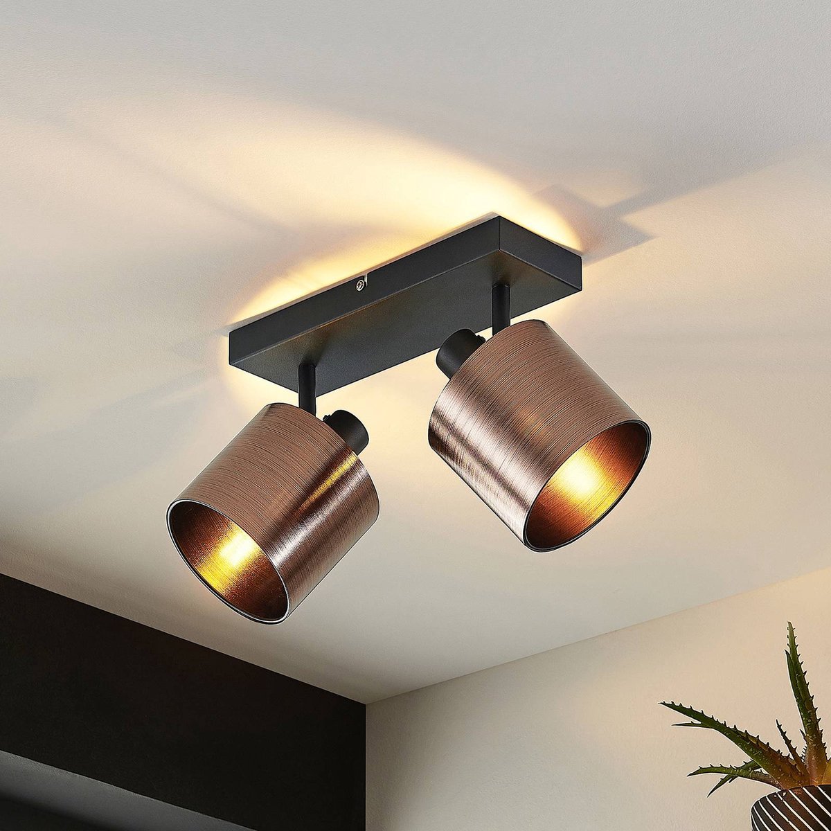 Lindby buitenspot 2lichts PVC ijzer H: 20 cm E14 donker brons mat zwart