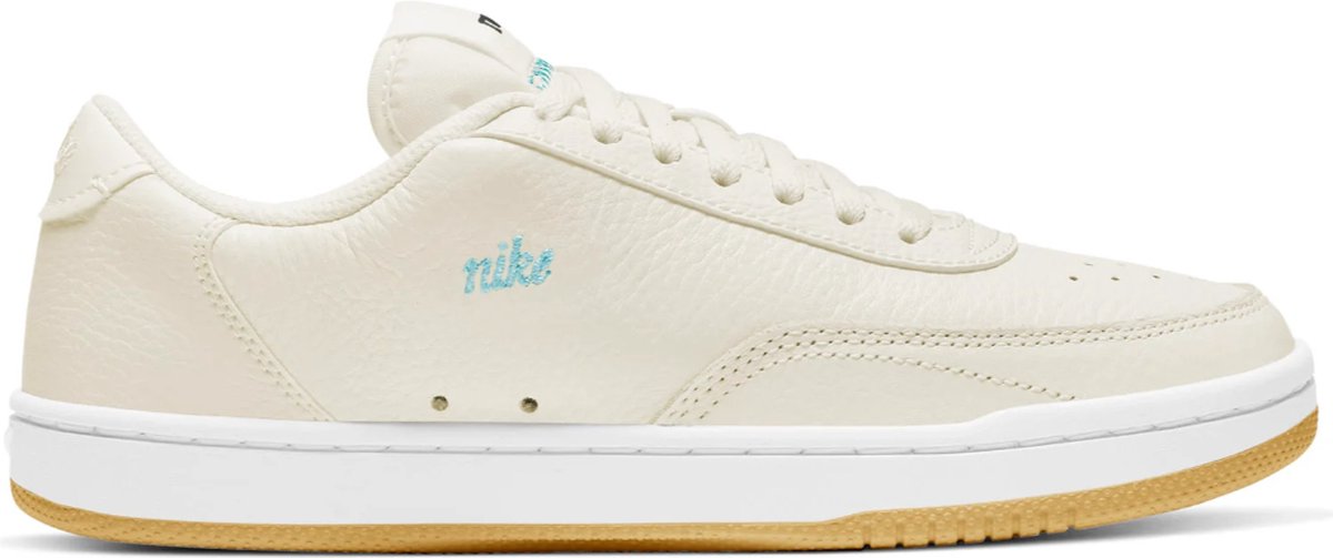 Nike Court Vintage Premium Sneakers Dames Beige