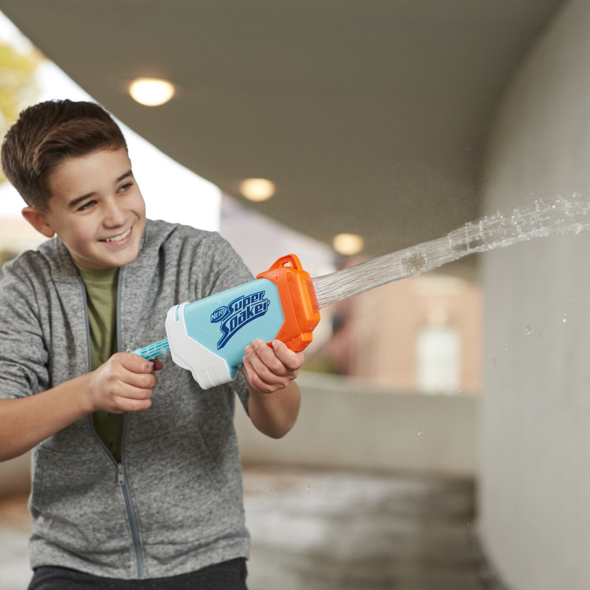 Nerf Super Soaker Torrent-waterblaster, pomp om een vloedgolf af te vuren,waterplezier voor buiten — afbeelding 8