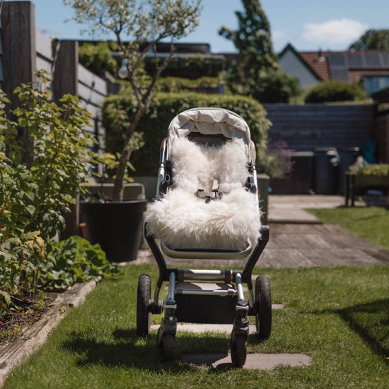 WOOOL Schapenvacht 2-in-1 Kinderwagen Buggy - WOOLA (Wit) - Inleg & Opleg - 100% Echte Schapenvacht - Klassieke Wol - Veilig, ECO & Duurzaam van WOOOL — afbeelding 4