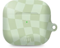 xoxo Wildhearts hoesje geschikt voor AirPods 4 - Pretty Pistache - Ook als telefoonhoesje verkrijgbaar - schokbestendige case - koptelefoonhoesje - Matte afwerking - Beschermhoes met golvende blokjes - Golven - Groen
