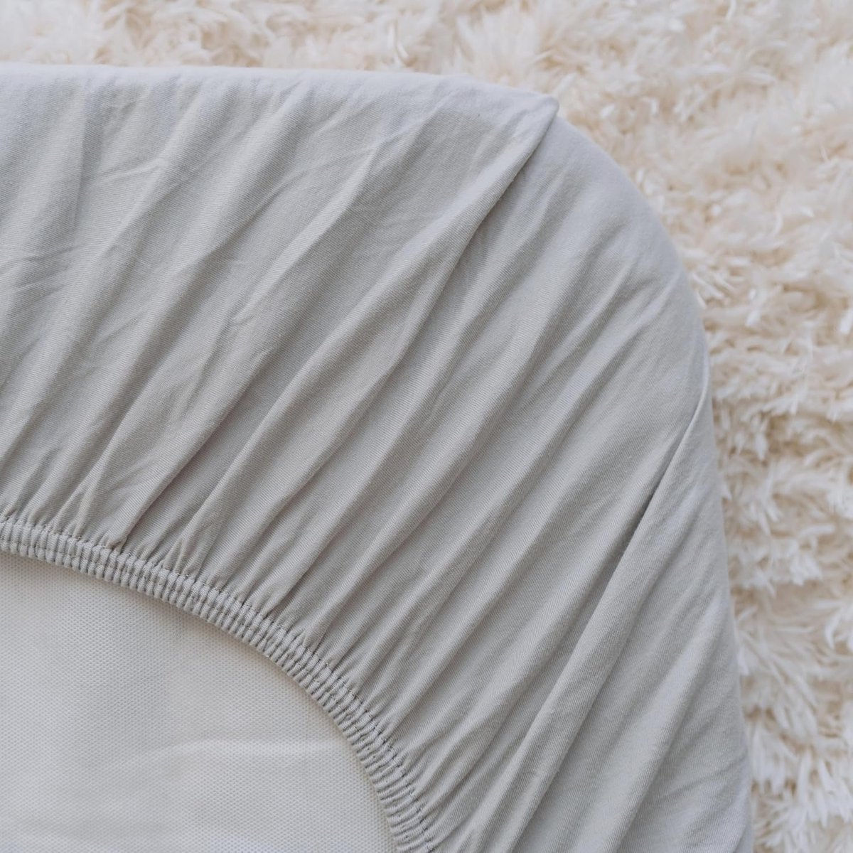 Bisoo 75x100 cm - 1 Baby Waterdichte Hoeslakens 2in1 - Wieg Hoe Slaken Waterdichte Matras Beschermer Wiegen - 100% Jersey OEKO-TEX - Zacht en Stil (100x75 Grijs