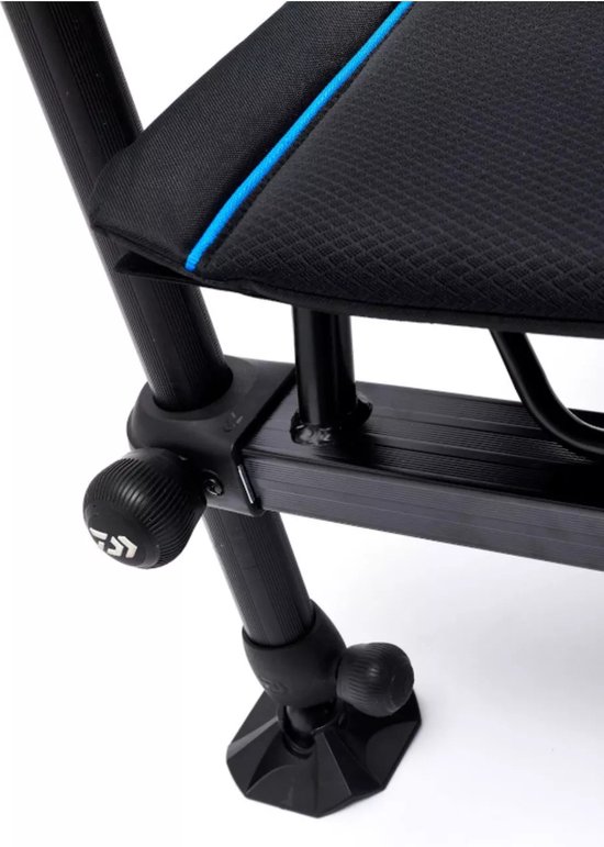 Daiwa N'ZON 36 Feeder Chair (55 x 55 x 70cm) - Visstoel van Daiwa — afbeelding 4