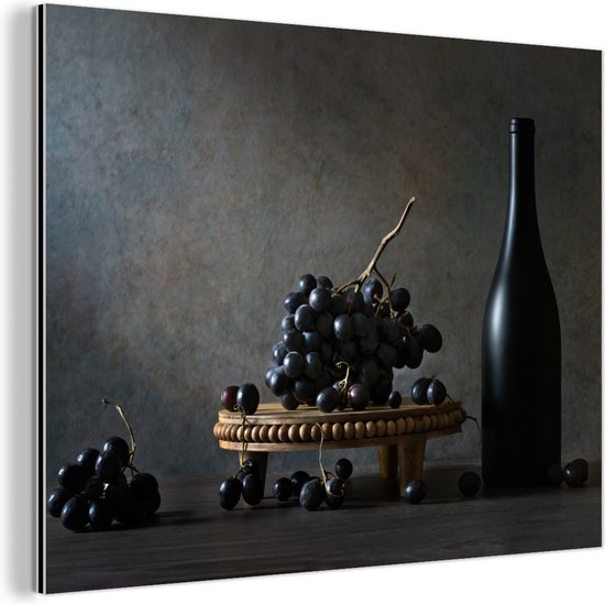 Tableau aluminium 80x60 cm - Décoration murale métal - Nature morte - Zwart - Bouteille - Raisins - Décoration murale métal salon - Décoration industrielle - Photo sur dibond - Accessoires industriels chambre