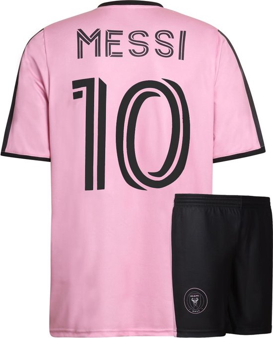 Dos d'un maillot de football rose avec l'inscription 'MESSI 10' en noir. Short de football noir avec logo.
