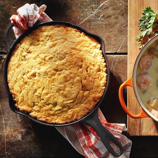 Le Creuset Kenmerkende geëmailleerde gietijzeren ronde - - Nu 31% korting Le Creuset Kenmerkende geëmailleerde gietijzeren ronde - - Nu 31% korting
