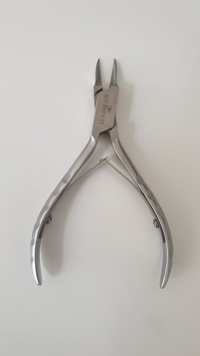 Goedkoopste Belux Surgical Instruments / Professionele nagelknipper - Stevige huidschaar met lang handvat voor nagelriemen (Nail Cutter) - scherpe en uitstekende uiteinden - RVS-dubbele veer, 13.5 CM