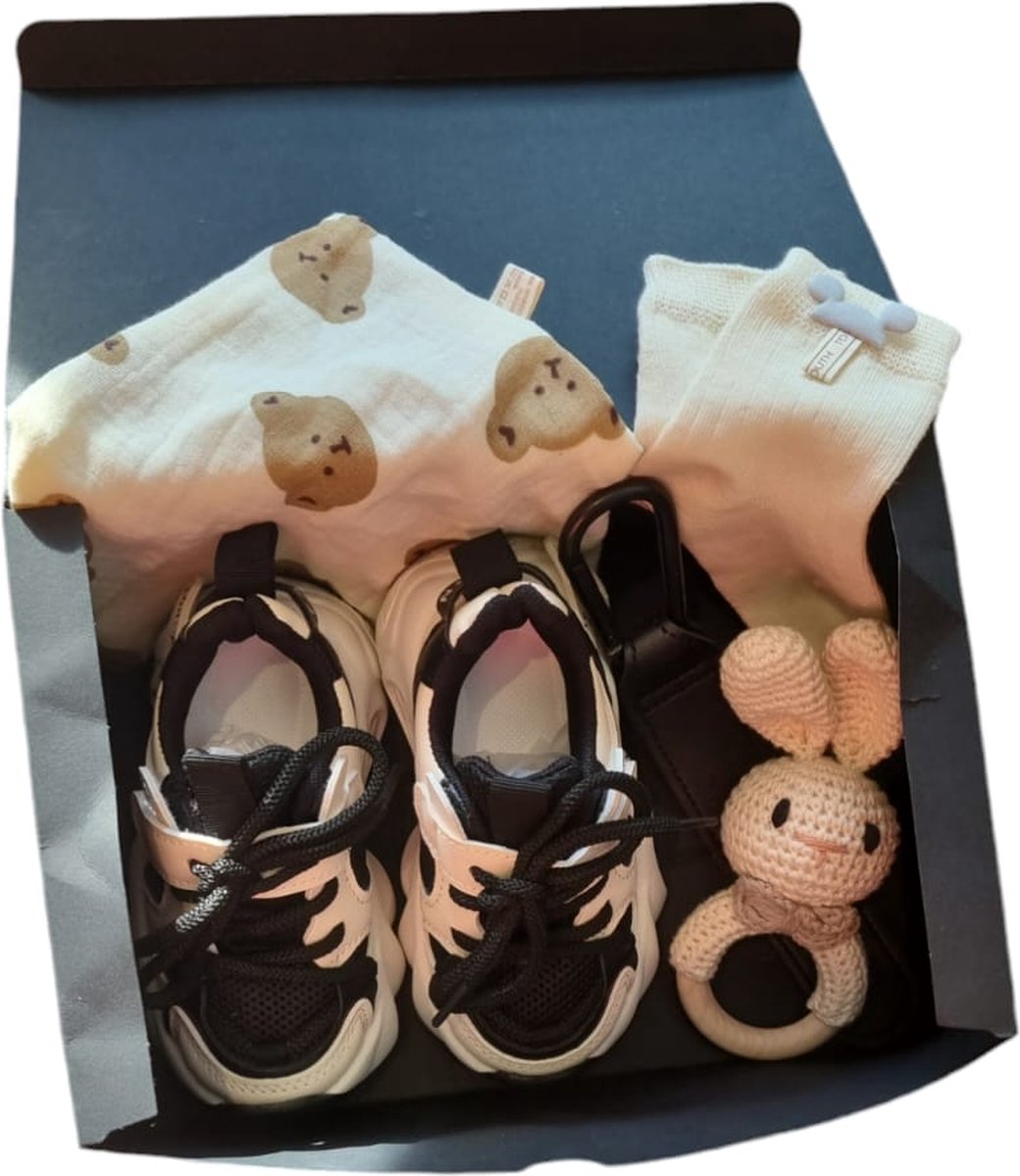 Goedkoopste Dutchers.® Kraamcadeau - Giftset - Eerste schoentjes - Zwart/Wit