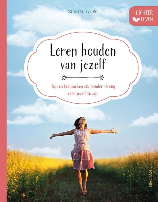 Vrouw in een roze jurk springt op een veld onder een blauwe lucht, met de titel Leren houden van jezelf.