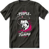 Cool People Do Fishing - Vissen T-Shirt | Roze | Grappig Verjaardag Vis Hobby Cadeau Shirt | Dames - Heren - Unisex | Tshirt Hengelsport Kleding Kado - Donker Grijs - XXL