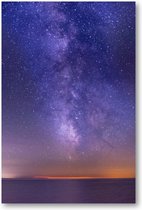Adembenemende foto van de zee onder een donker paarse sterrenhemel - 60x90 Dibond voor Binnen én Buiten - Besteposter - Sterren