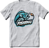 Fishing - Vissen T-Shirt | Grappig Verjaardag Vis Hobby Cadeau Shirt | Dames - Heren - Unisex | Tshirt Hengelsport Kleding Kado - Licht Grijs - Gemaleerd - L