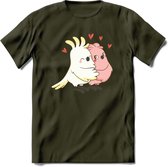 Lovebirds - Valentijn T-Shirt | Grappig Valentijnsdag Cadeautje voor Hem en Haar | Dames - Heren - Unisex | Kleding Cadeau | - Leger Groen - S